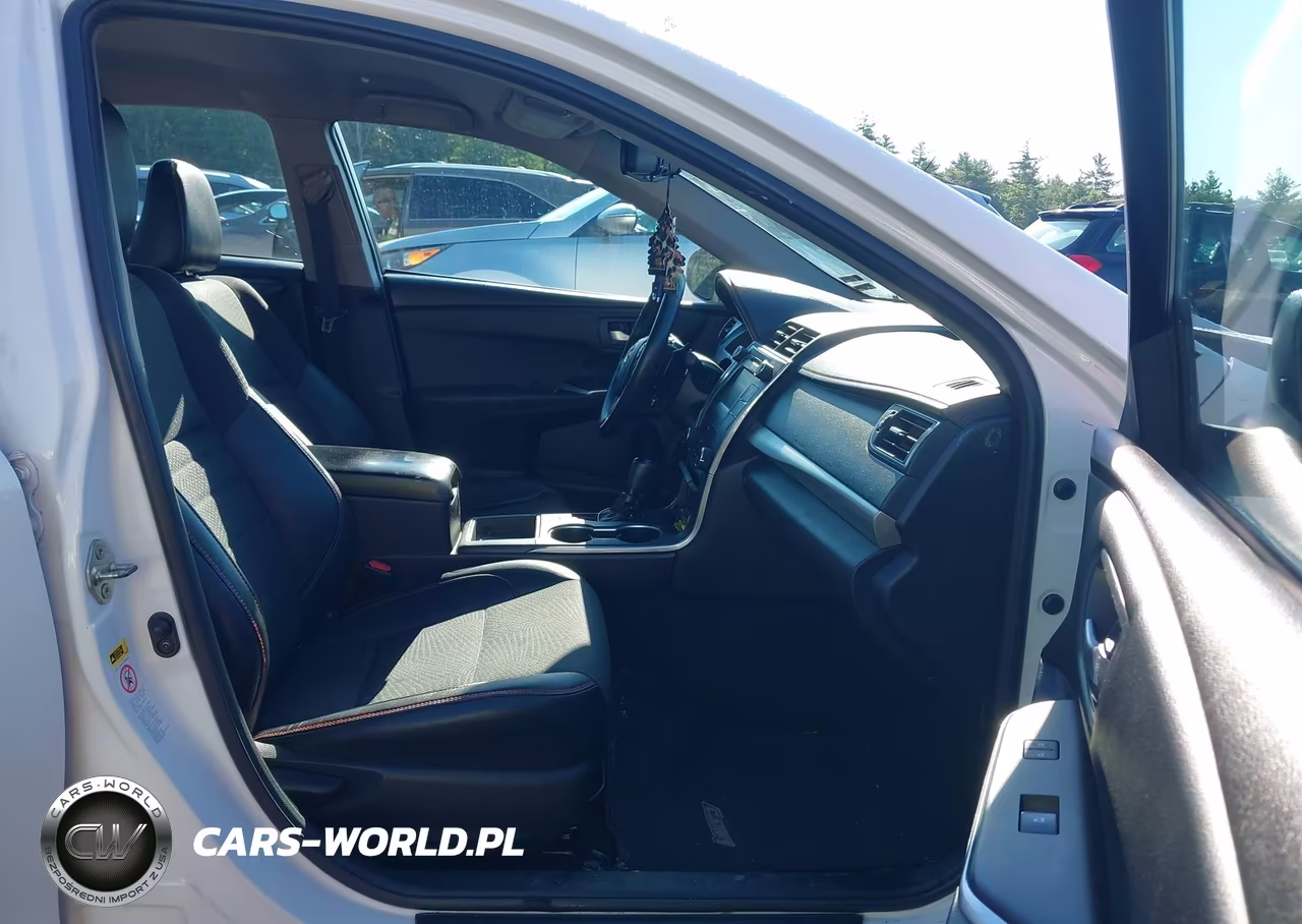 2017 Toyota Camry Se VIN:4T1BF1FK5HU699647 - 5