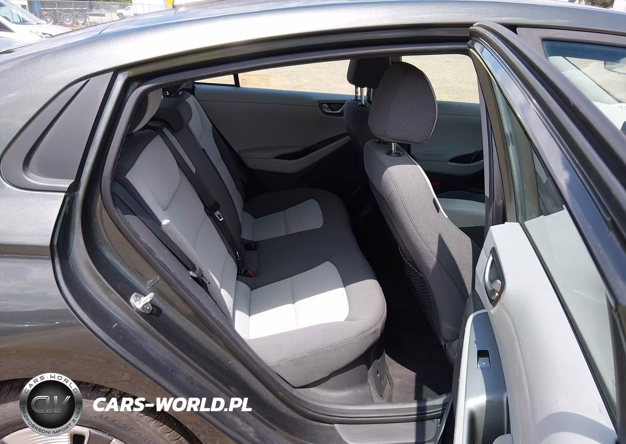 2020 Hyundai Ioniq Hybrid Blue VIN:KMHC65LC4LU218661 - 8
