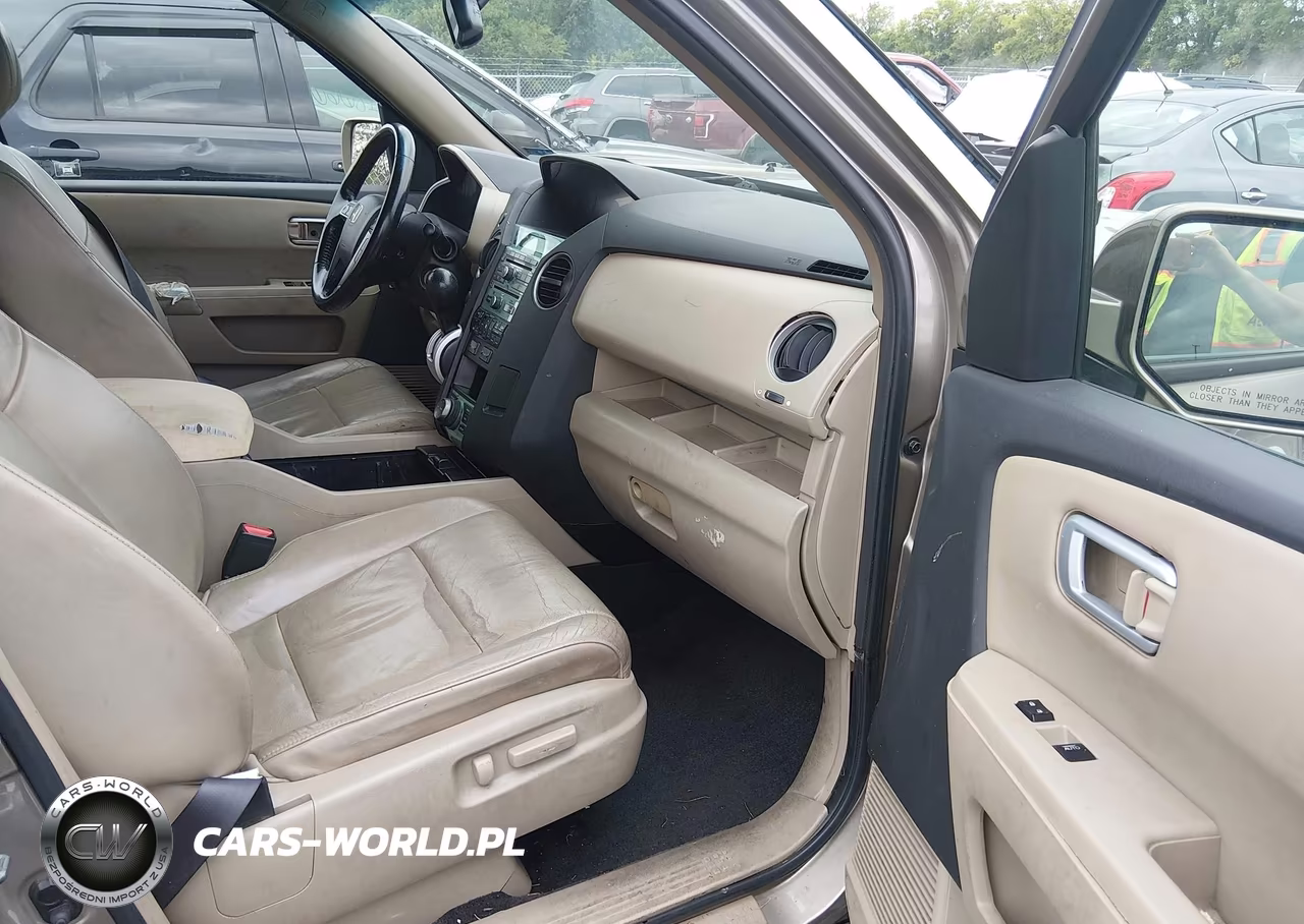 2011 Honda Pilot Touring VIN:5FNYF4H98BB008928 - 5
