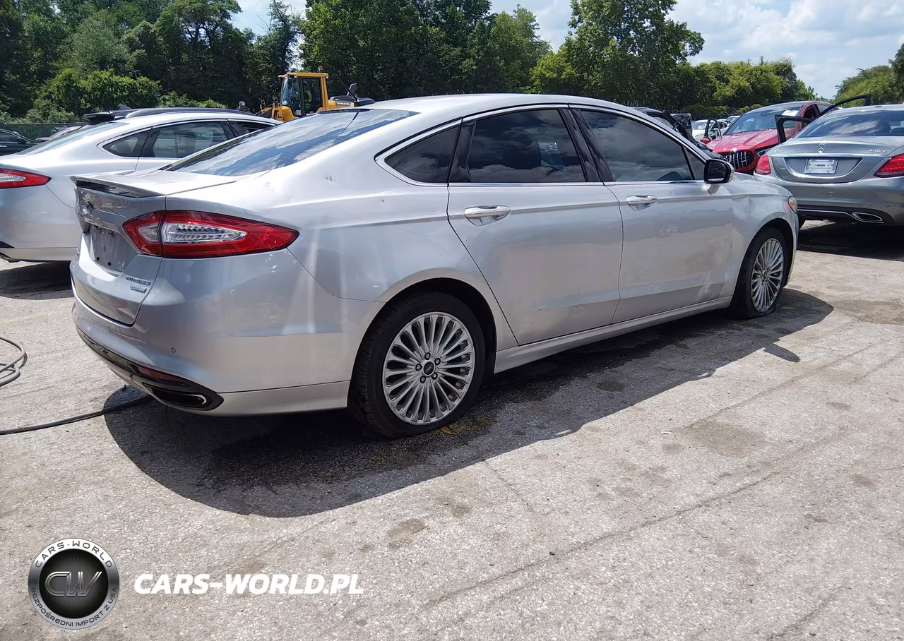 2015 Ford Fusion Titanium VIN:3FA6P0K9XFR297875 - 4