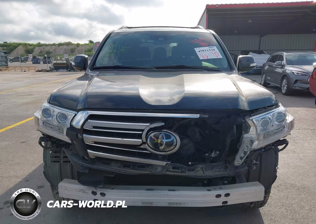2018 Toyota Land Cruiser V8 VIN:JTMCY7AJ7J4064567 - 13
