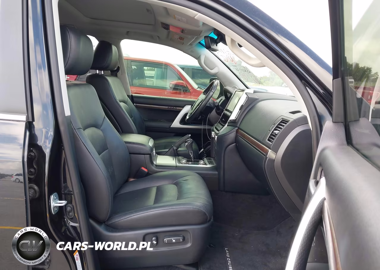2018 Toyota Land Cruiser V8 VIN:JTMCY7AJ7J4064567 - 5