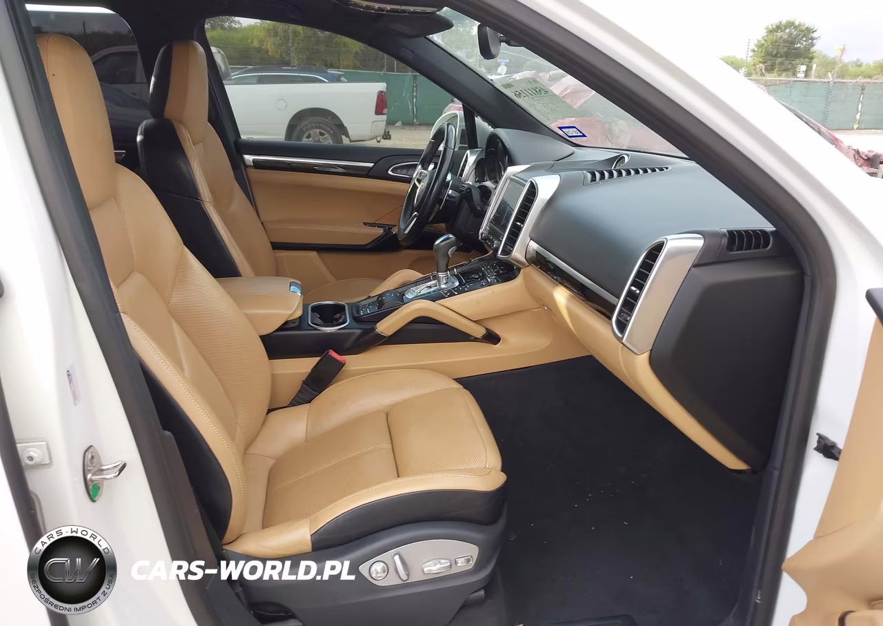 2017 Porsche Cayenne E-Hybrid S Platinum Edition VIN:WP1AE2A24HLA75505 - 5