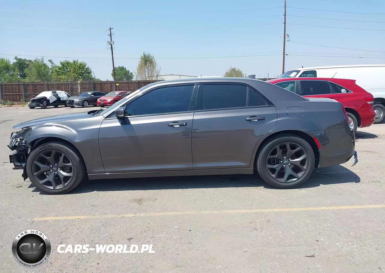 2021 Chrysler 300 300S VIN:2C3CCABG4MH545645 - 14
