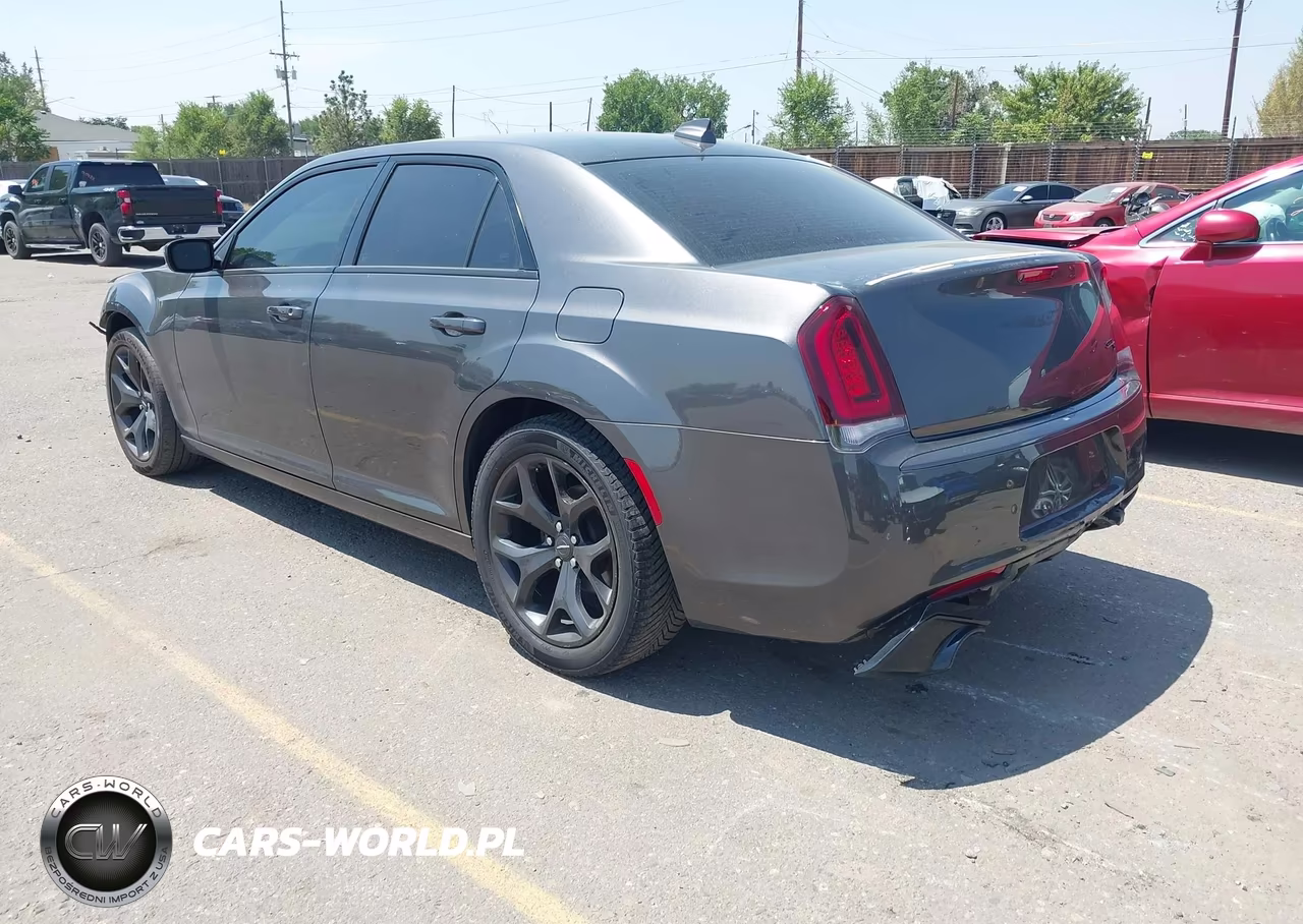 2021 Chrysler 300 300S VIN:2C3CCABG4MH545645 - 3