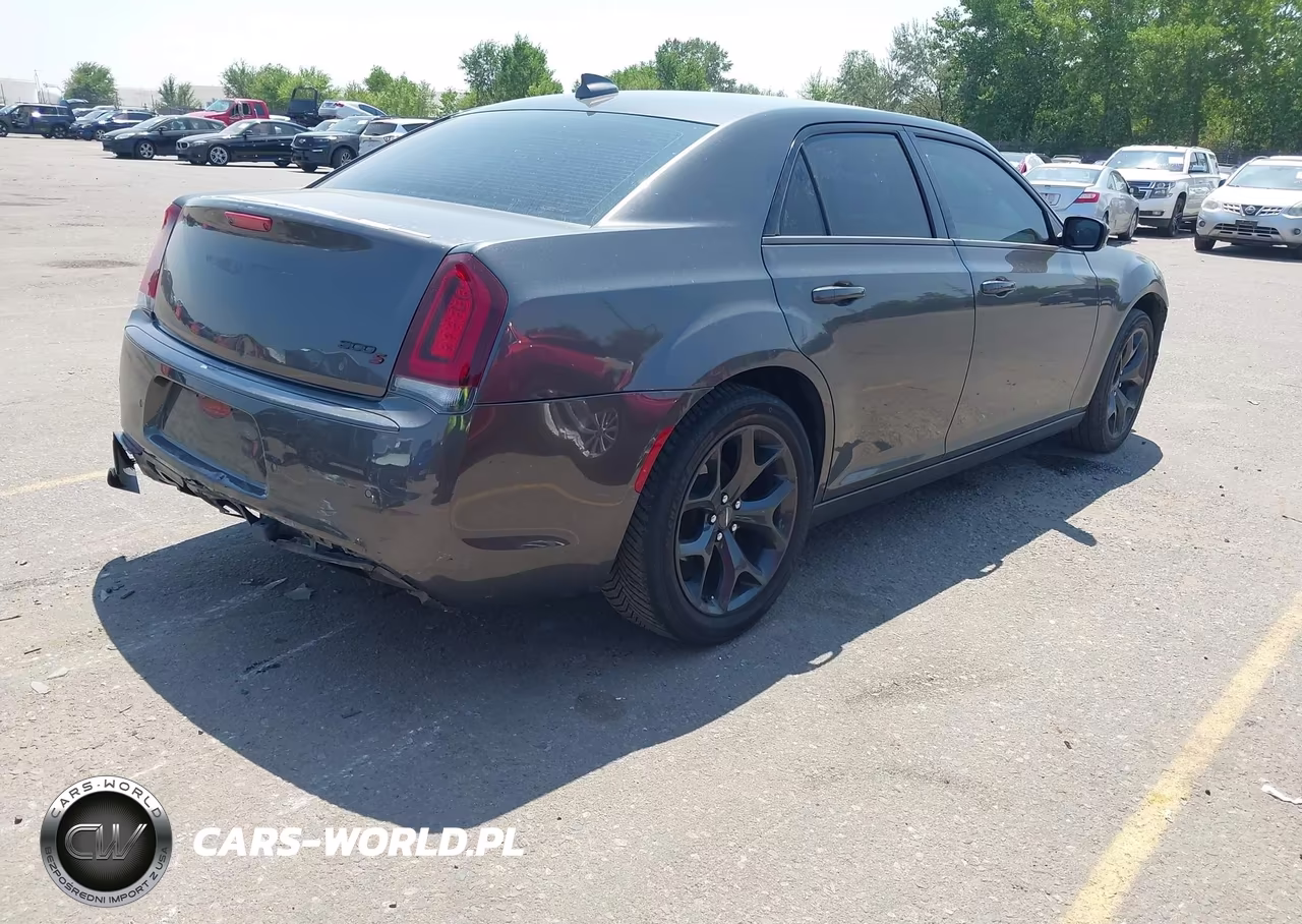 2021 Chrysler 300 300S VIN:2C3CCABG4MH545645 - 4