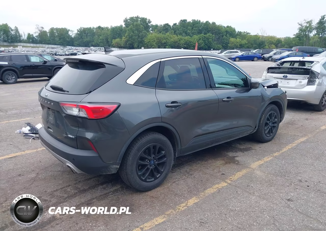 2020 Ford Escape Se VIN:1FMCU9G6XLUC00490 - 4