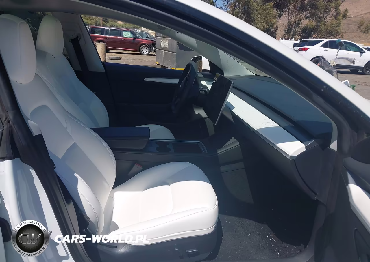 2023 Tesla Model 3 Rear-Wheel Drive VIN:5YJ3E1EAXPF489718 - 5