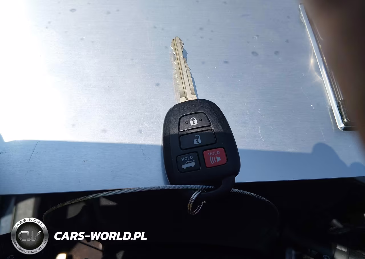 2016 Toyota Corolla S Plus VIN:5YFBURHE1GP475805 - 11