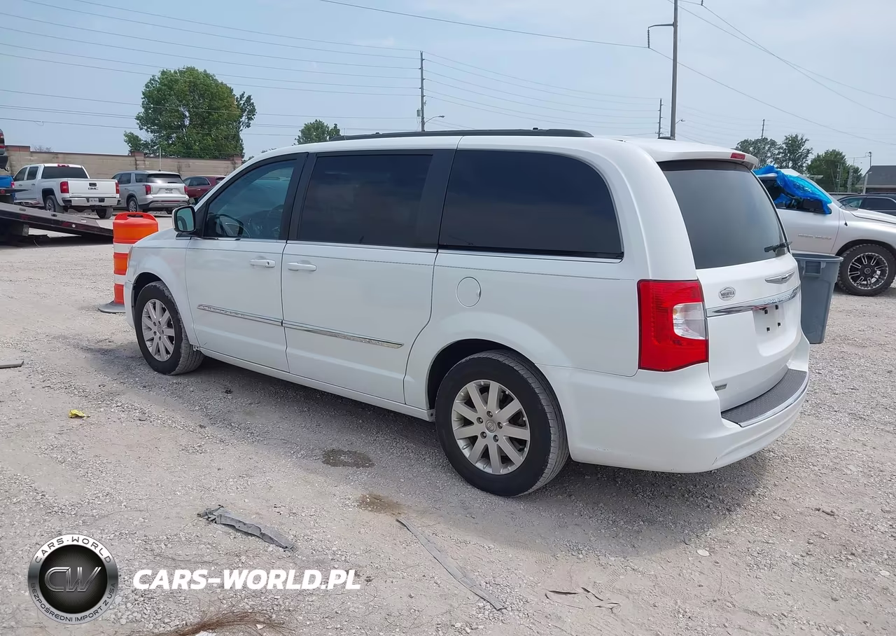 2015 Chrysler Town & Country Touring VIN:2C4RC1BG2FR655113 - 3