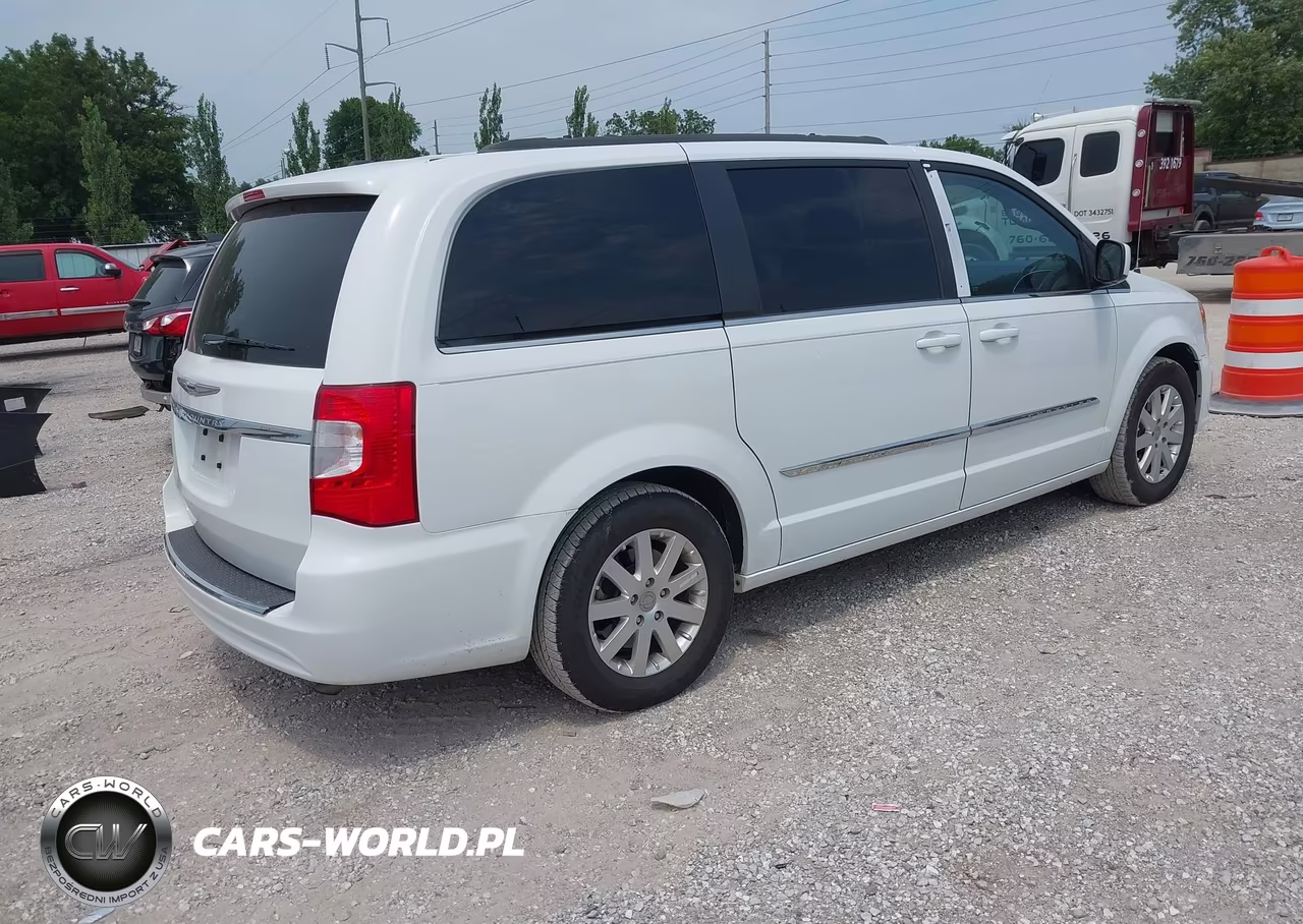 2015 Chrysler Town & Country Touring VIN:2C4RC1BG2FR655113 - 4