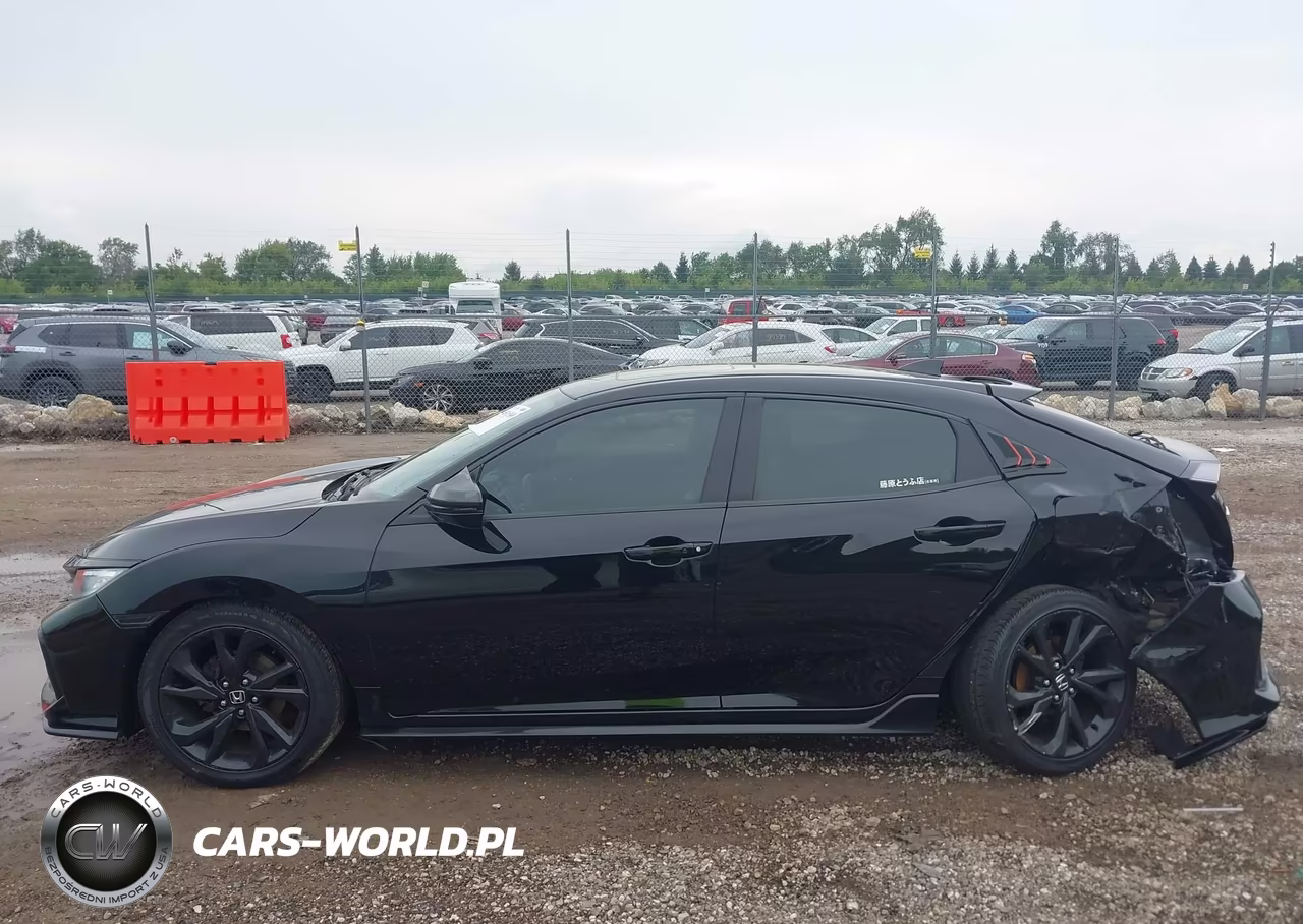 2018 Honda Civic Sport Touring VIN:SHHFK7H99JU416176 - 14