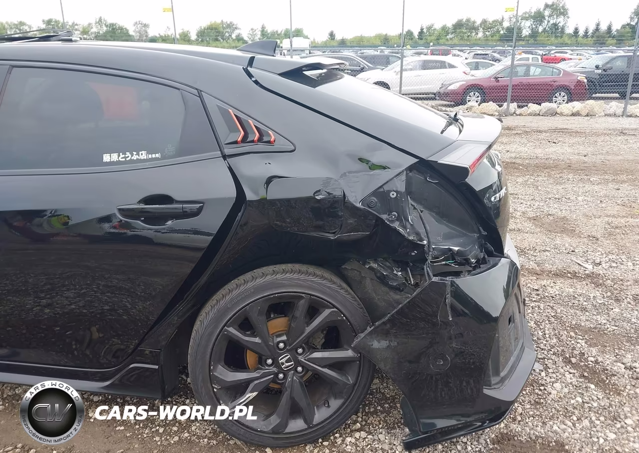 2018 Honda Civic Sport Touring VIN:SHHFK7H99JU416176 - 6