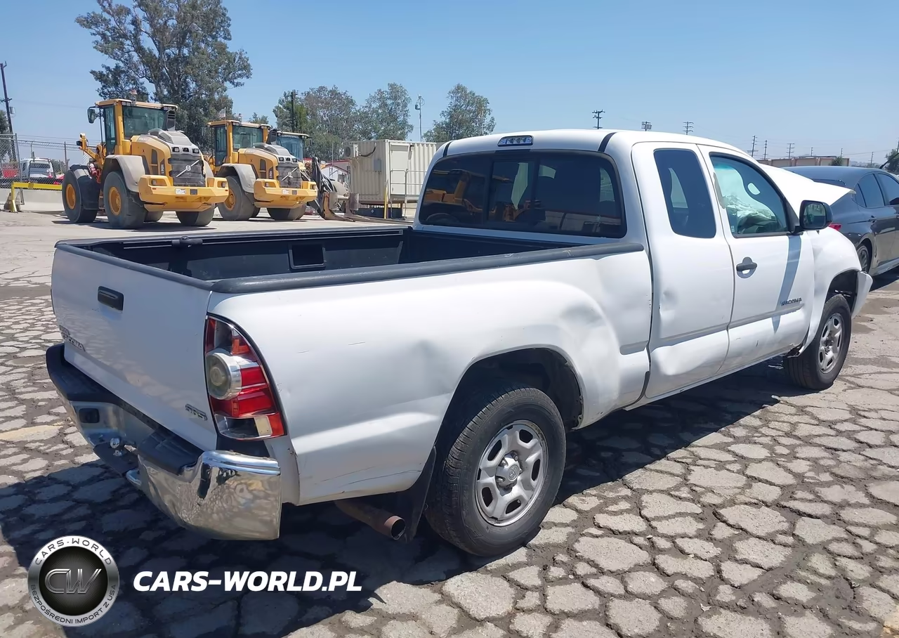 2012 Toyota Tacoma VIN:5TFTX4CN7CX011192 - 4