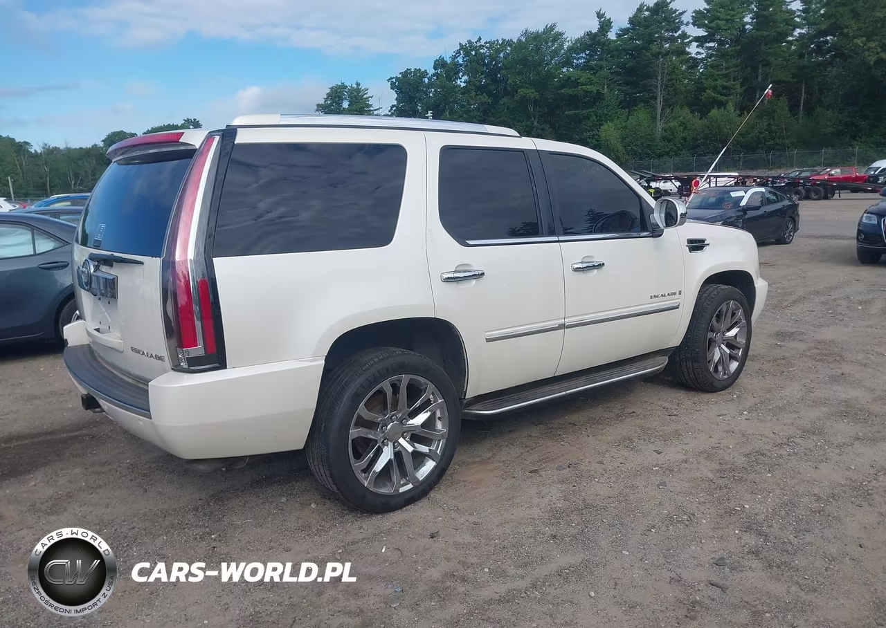 2008 Cadillac Escalade VIN:1GYFK63898R160890 - 4