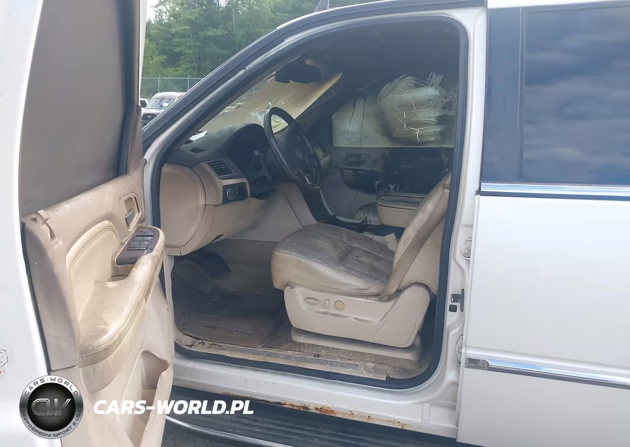 2008 Cadillac Escalade VIN:1GYFK63898R160890 - 5