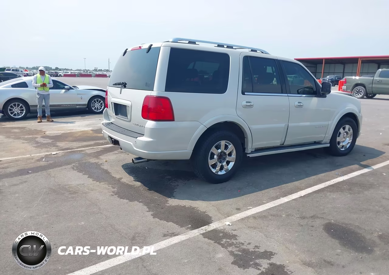 2006 Lincoln Navigator Luxury-Ultimate VIN:5LMFU28546LJ24086 - 4
