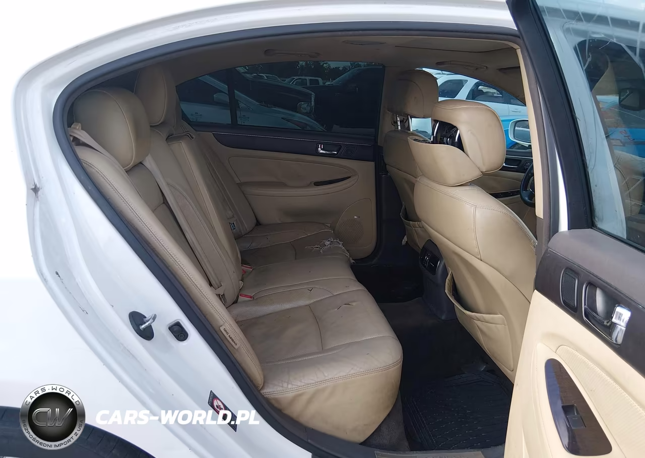 2011 Hyundai Genesis 3.8 VIN:KMHGC4DE8BU115293 - 8