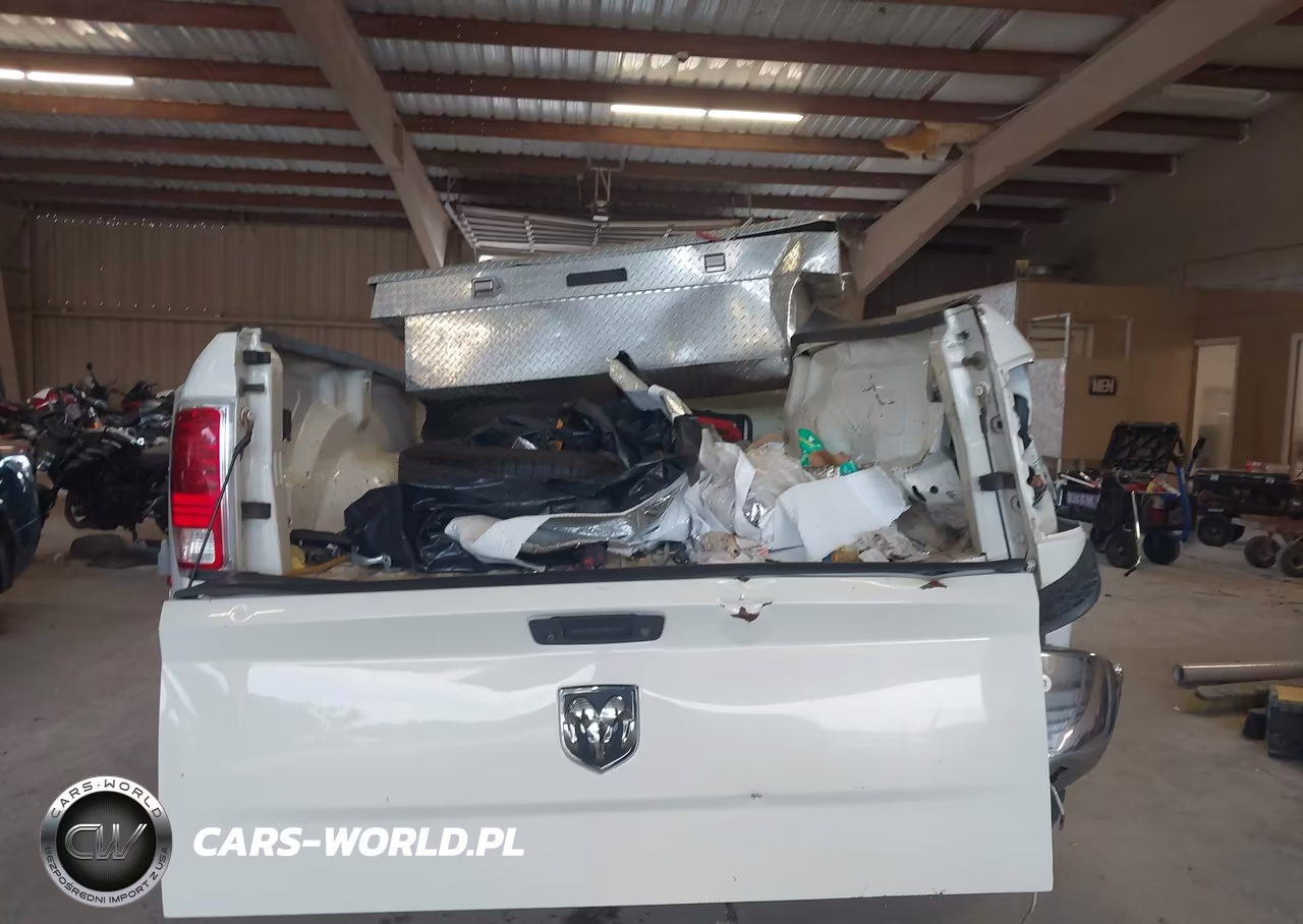 2018 Ram 3500 Laramie 4X4 8' Box VIN:3C63RRJL0JG155278 - 15