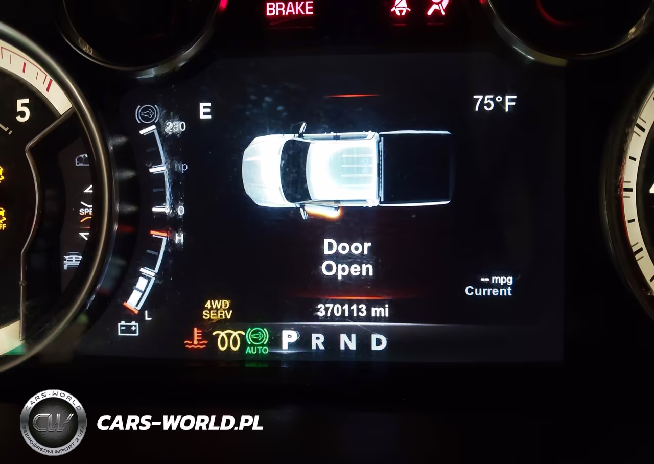 2018 Ram 3500 Laramie 4X4 8' Box VIN:3C63RRJL0JG155278 - 7