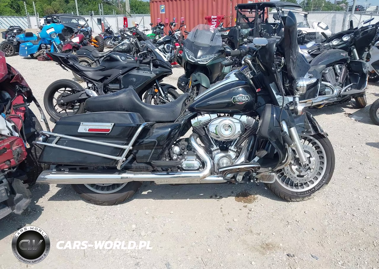 2009 Harley-Davidson Flhtcu VIN:1HD1FC4159Y667795 - 11