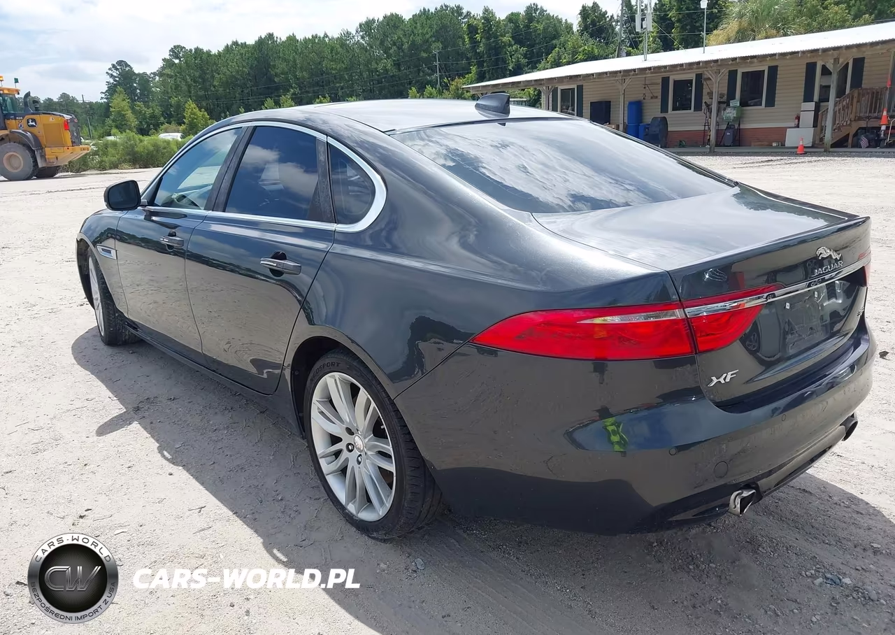 2016 Jaguar Xf 35T Prestige VIN:SAJBE4BV3GCY09884 - 3