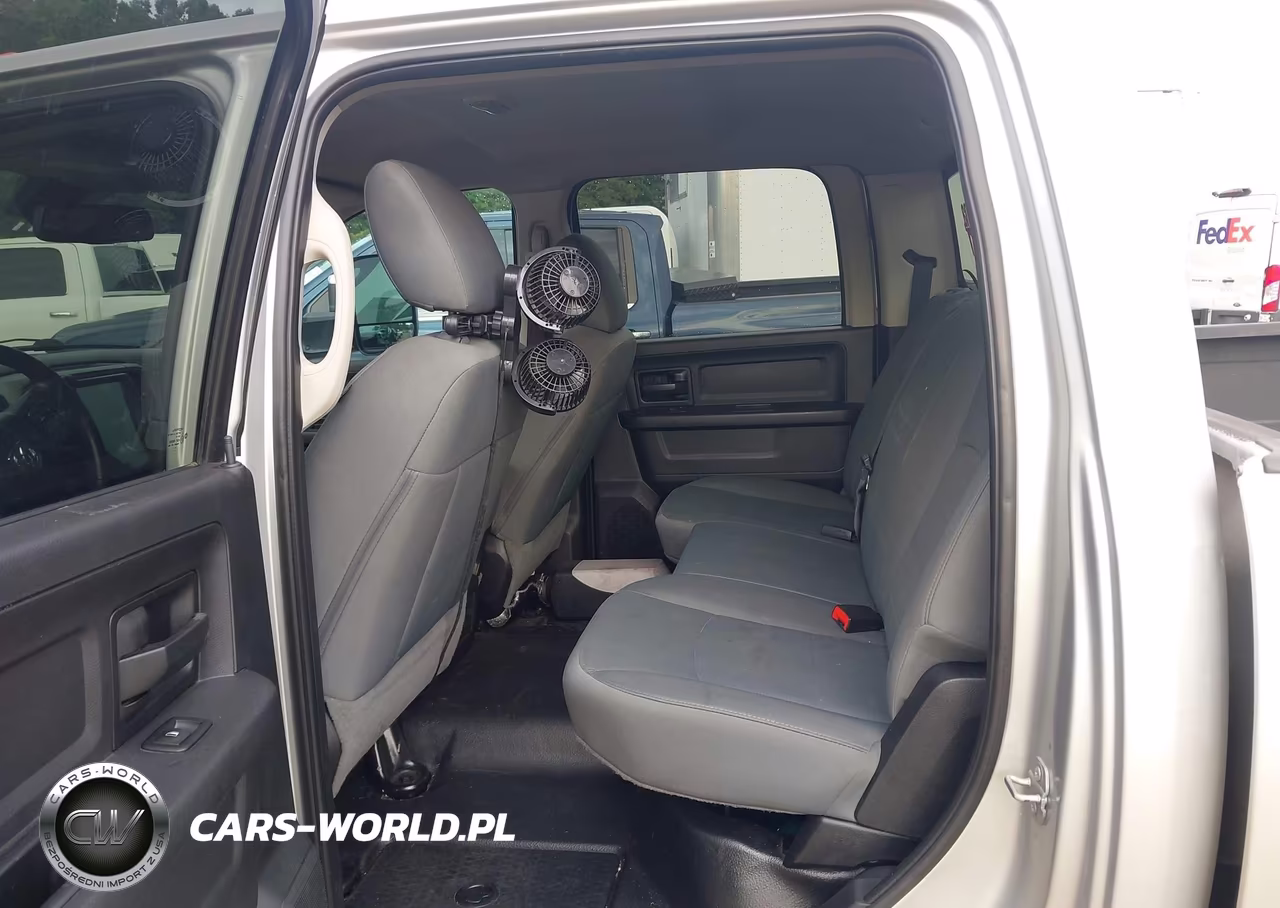 2016 Ram 3500 Tradesman VIN:3C63RPGL4GG139749 - 7
