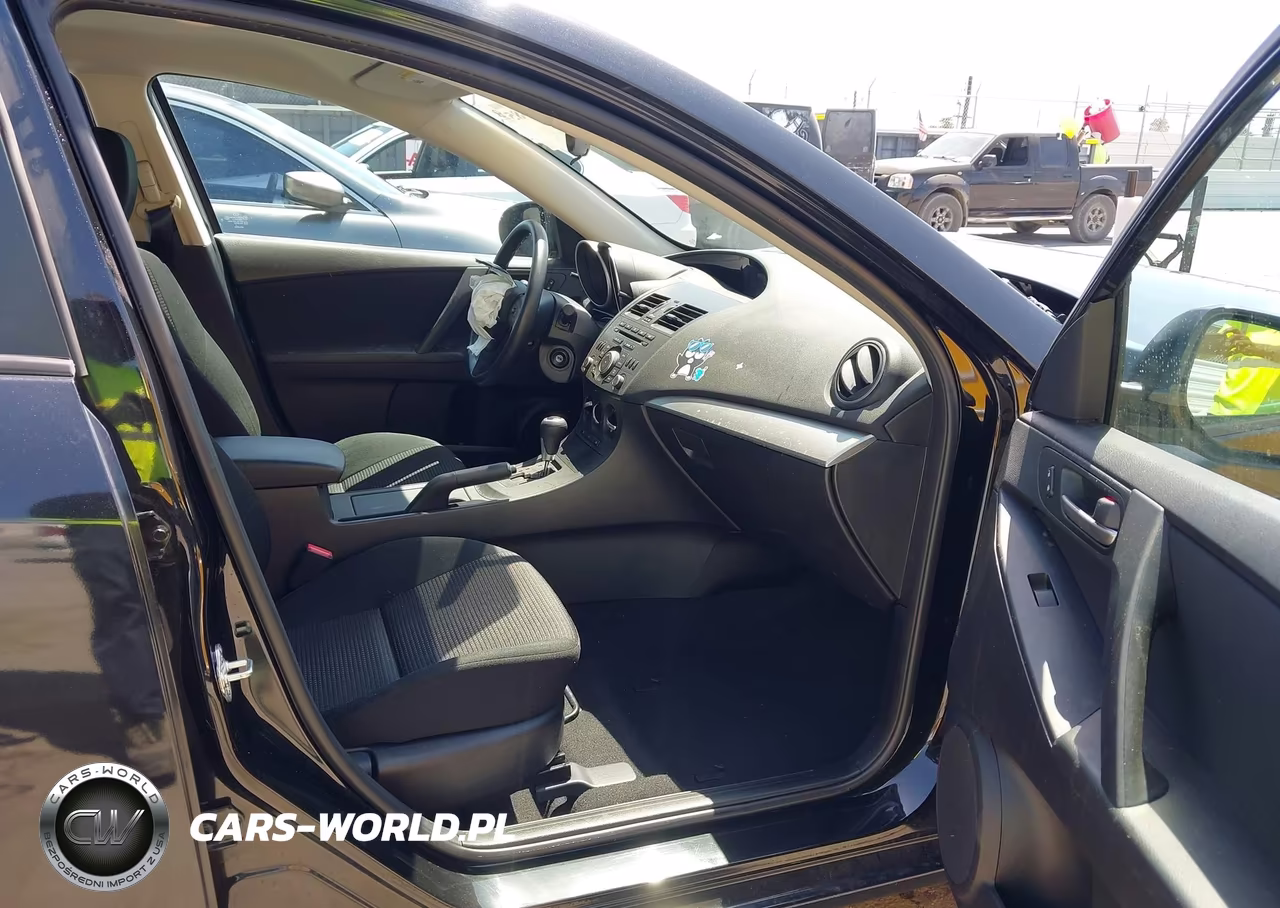2013 Mazda Mazda3 I Sport VIN:JM1BL1UP8D1811056 - 5