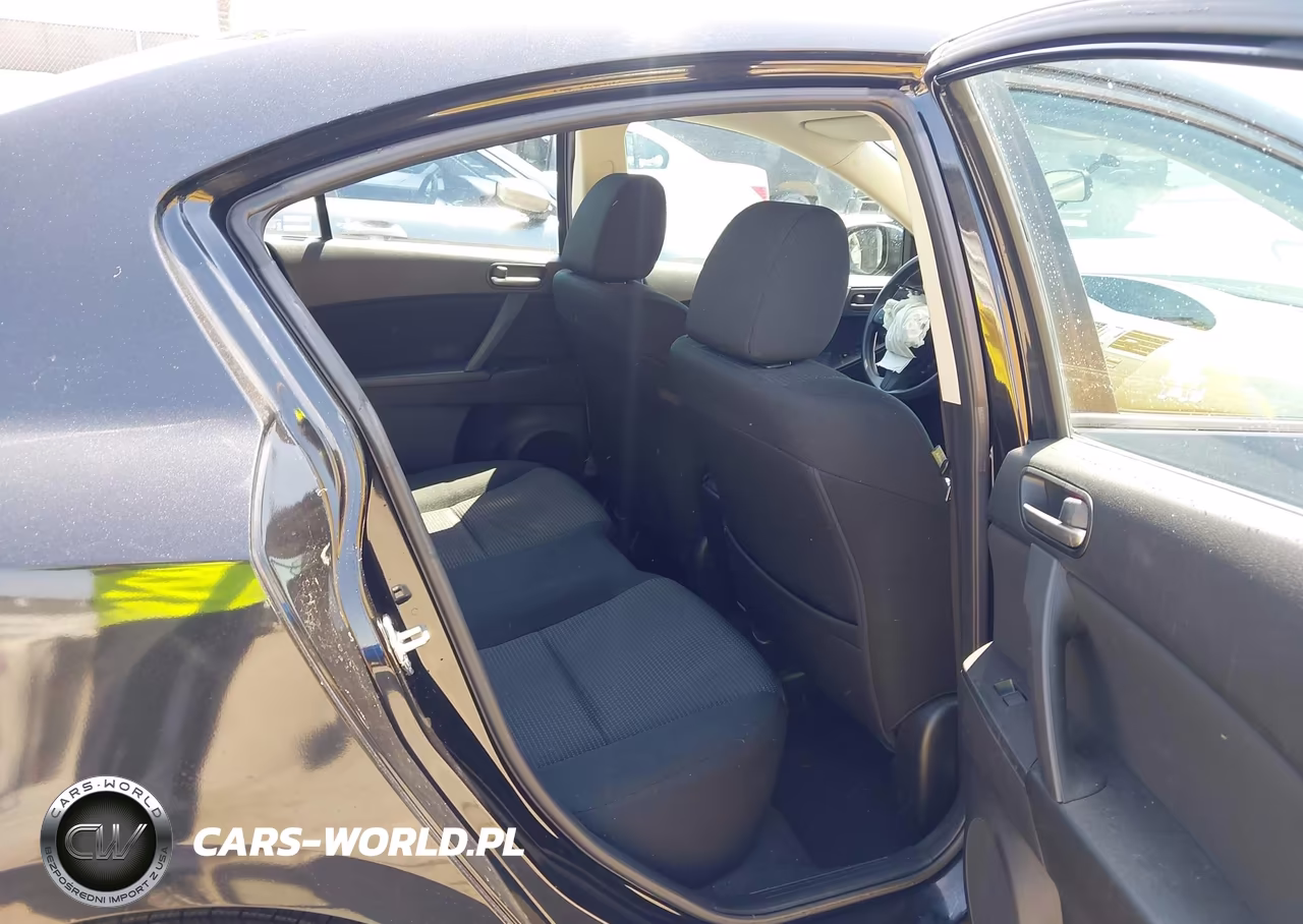 2013 Mazda Mazda3 I Sport VIN:JM1BL1UP8D1811056 - 8