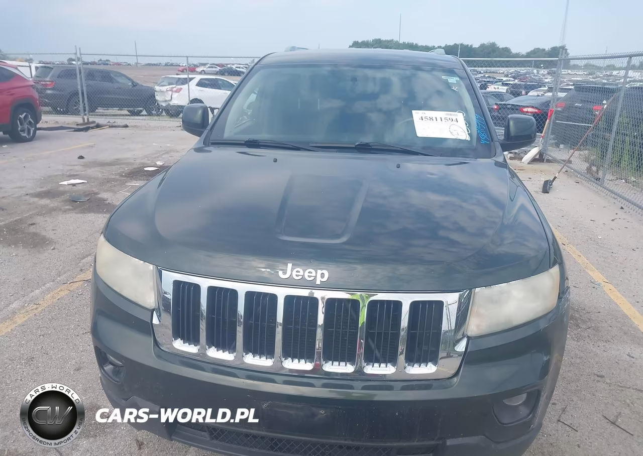2011 Jeep Grand Cherokee Laredo VIN:1J4RR4GG4BC586110 - 12