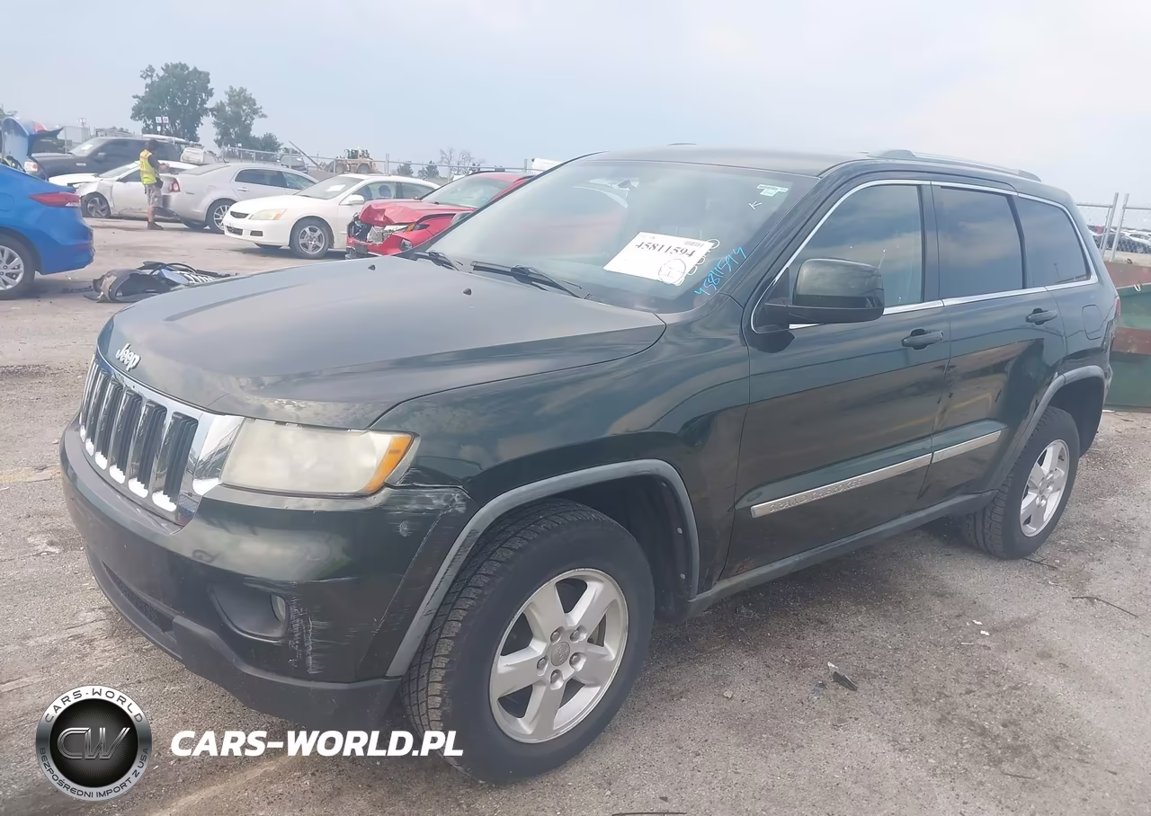 2011 Jeep Grand Cherokee Laredo VIN:1J4RR4GG4BC586110 - 2