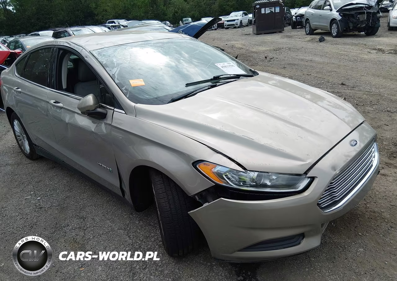 2015 Ford Fusion Hybrid S – zdjęcie 1 z 16