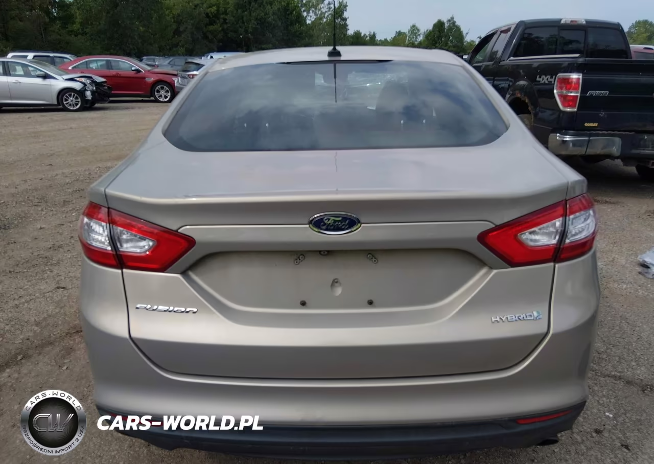 2015 Ford Fusion Hybrid S VIN:3FA6P0UU2FR172371 - 16
