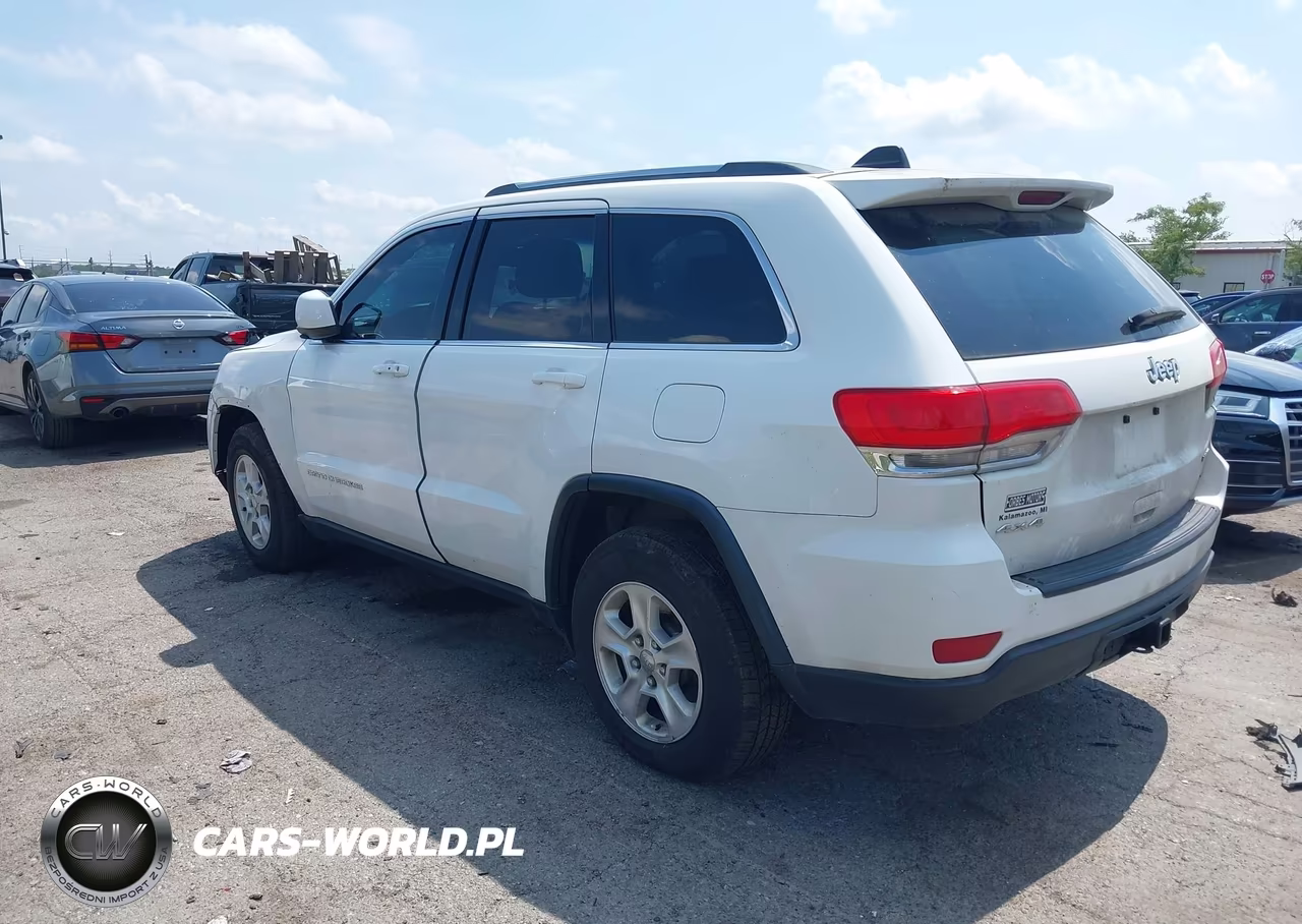 2014 Jeep Grand Cherokee Laredo VIN:1C4RJFAGXEC128769 - 3