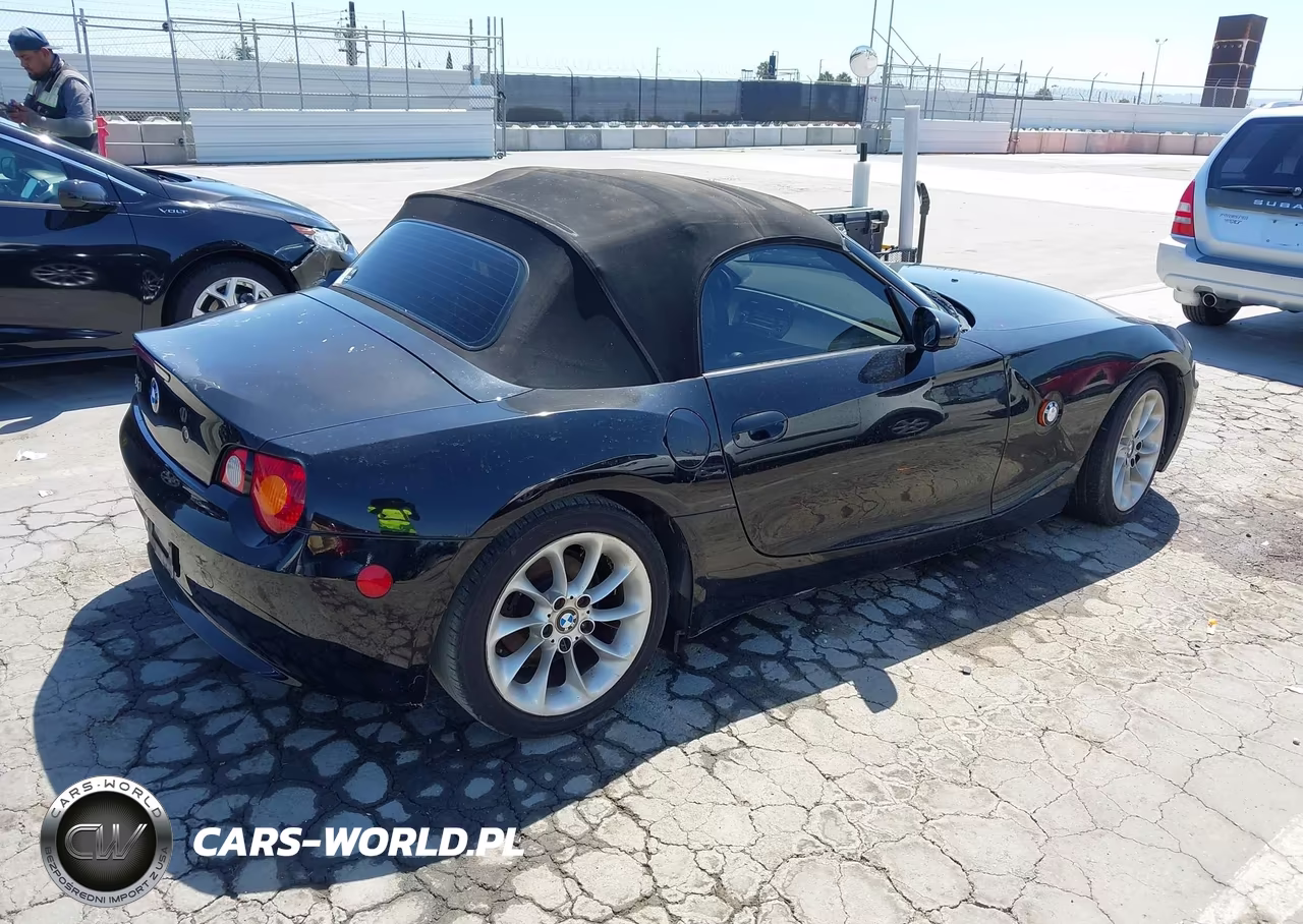2003 BMW Z4 2.5I VIN:4USBT33473LS44810 - 4