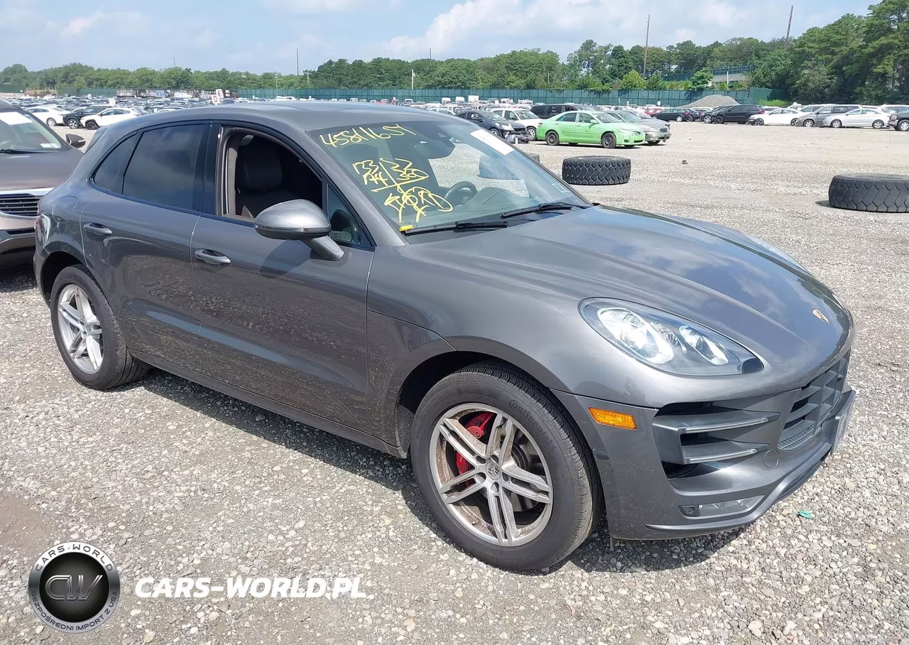 2016 Porsche Macan Turbo