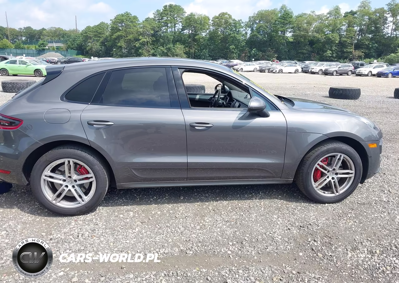 2016 Porsche Macan Turbo VIN:WP1AF2A55GLB93696 - 13