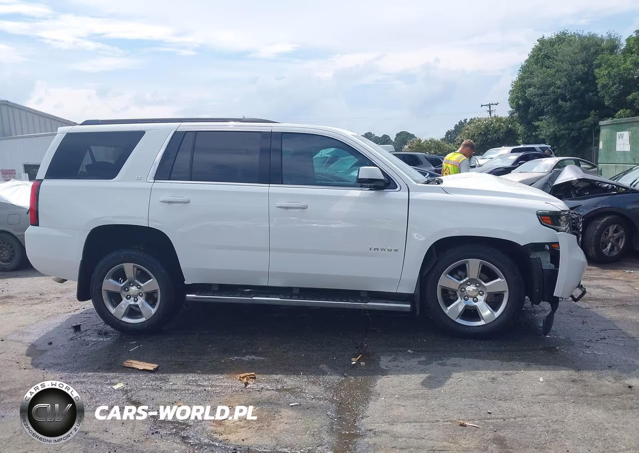 2017 Chevrolet Tahoe Lt VIN:1GNSKBKC9HR331907 - 12