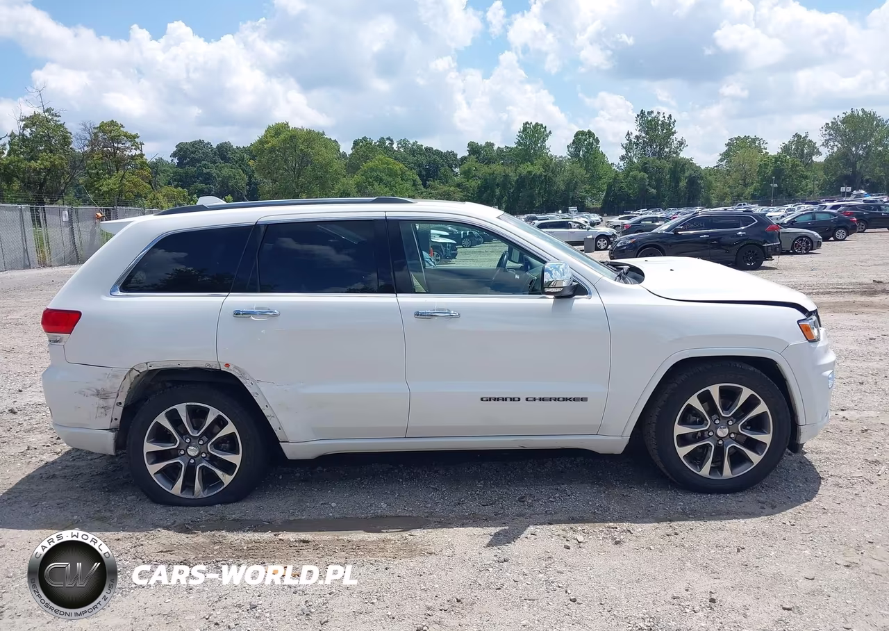 2018 Jeep Grand Cherokee Overland 4X4 VIN:1C4RJFCG6JC449277 - 14