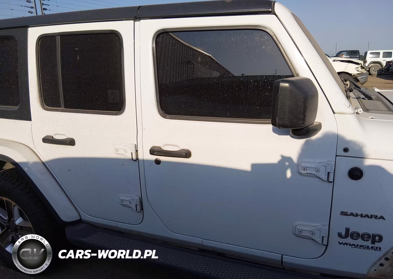 2019 Jeep Wrangler Unlimited Sahara 4X4 VIN:1C4HJXEN2KW618997 - 12