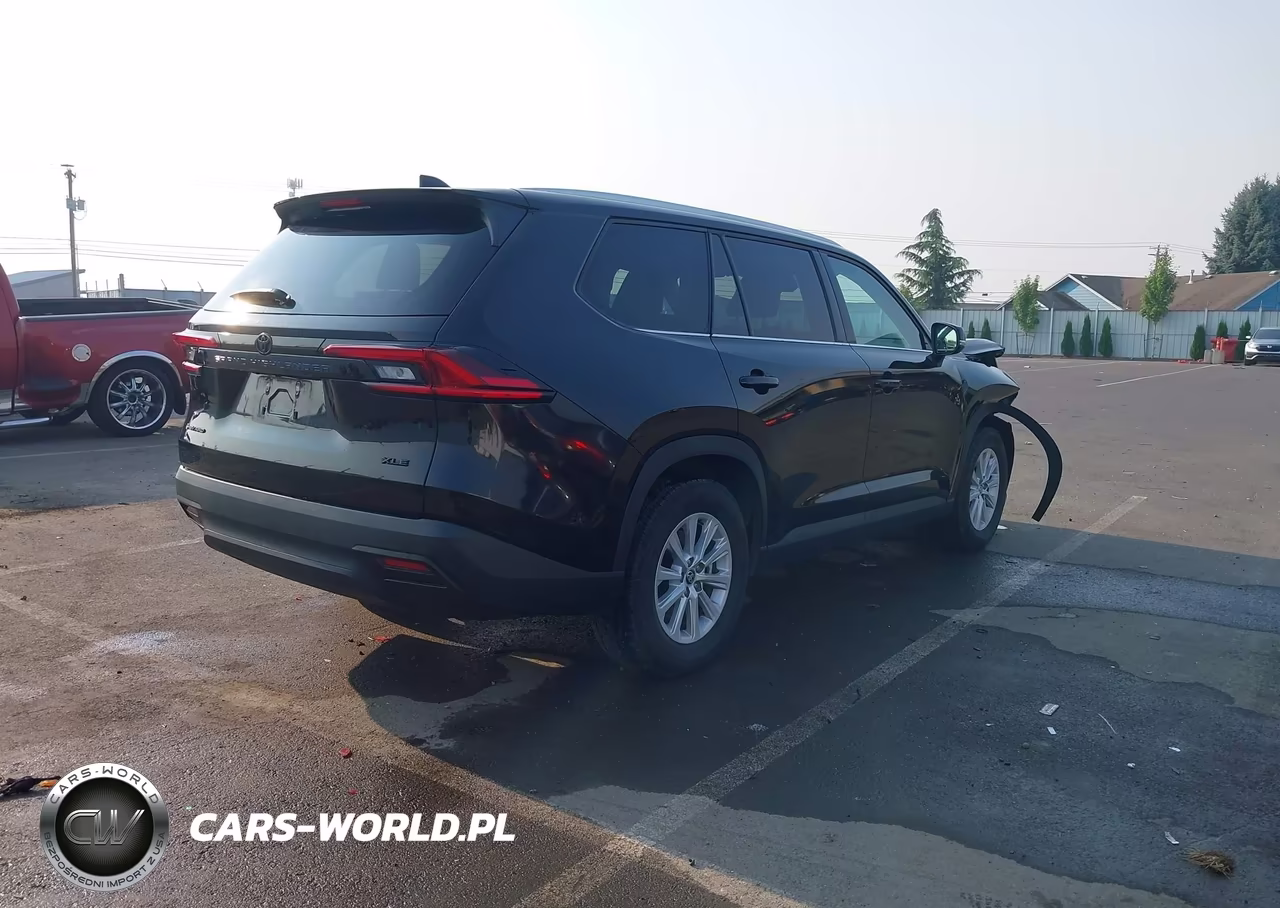 2025 Toyota Grand Highlander Hybrid Xle VIN:5TDACAB59SS032228 - 4
