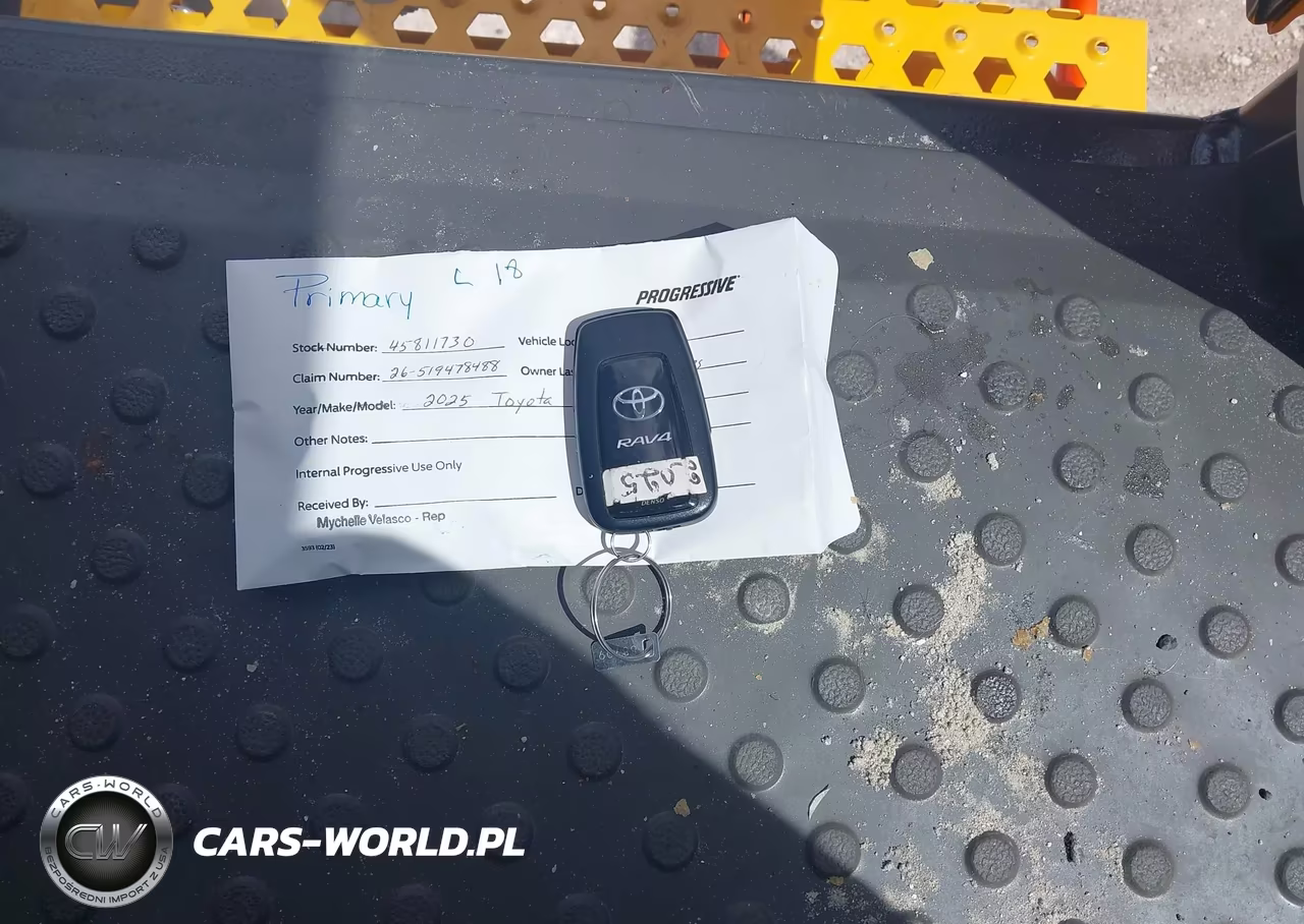 2025 Toyota Rav4 Xle VIN:2T3W1RFV0SC363672 - 11