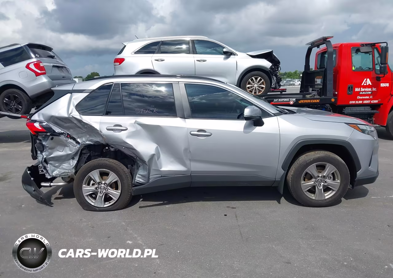 2025 Toyota Rav4 Xle VIN:2T3W1RFV0SC363672 - 13