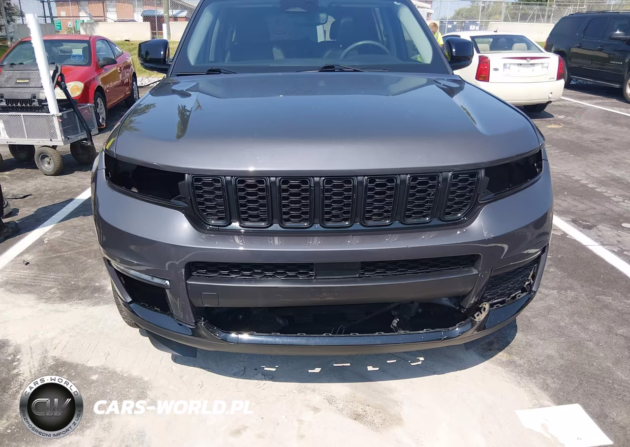 2023 Jeep Grand Cherokee L Limited 4X4 VIN:1C4RJKBG1P8710126 - 13