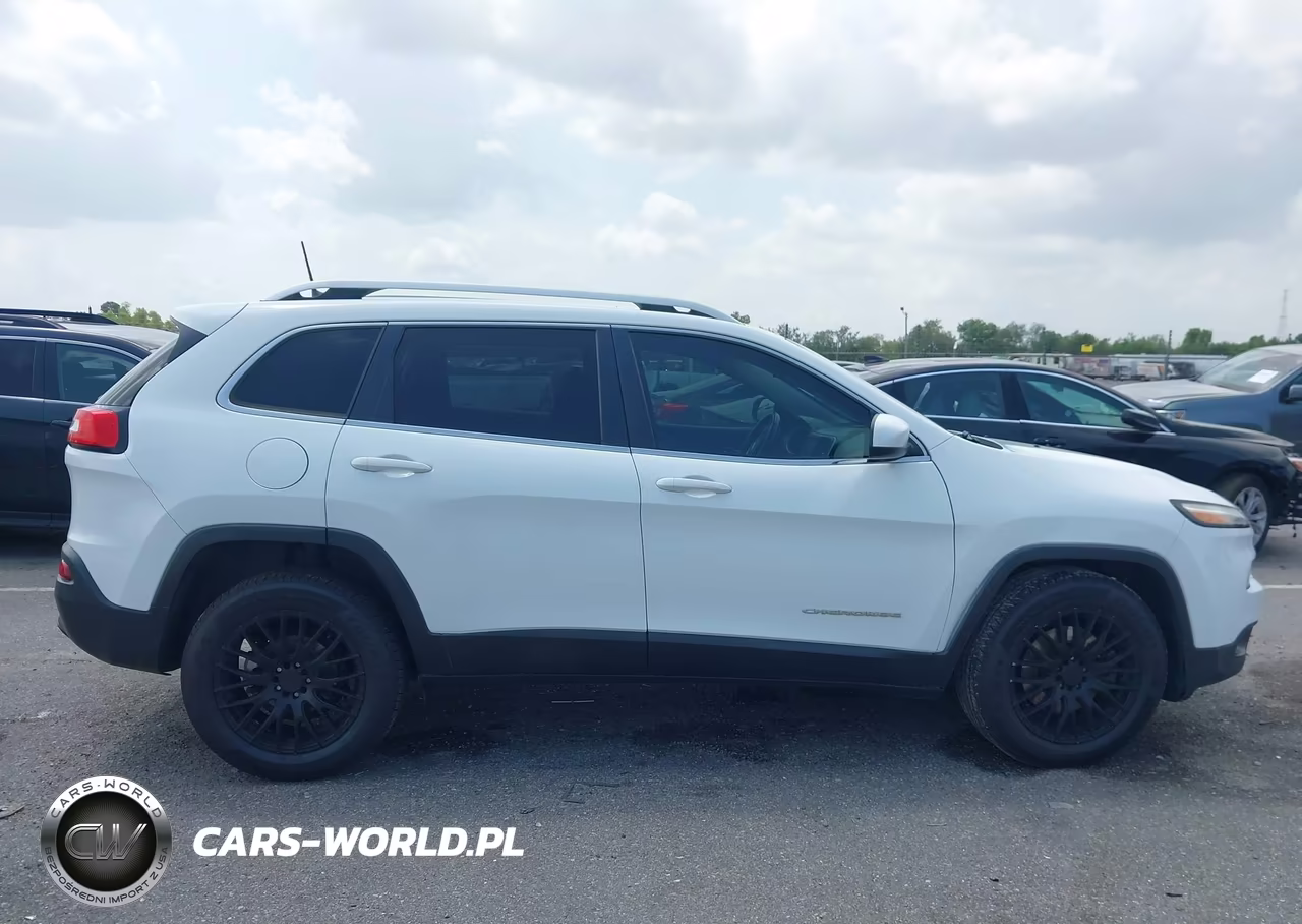 2017 Jeep Cherokee Latitude VIN:1C4PJLCB2HW539741 - 13