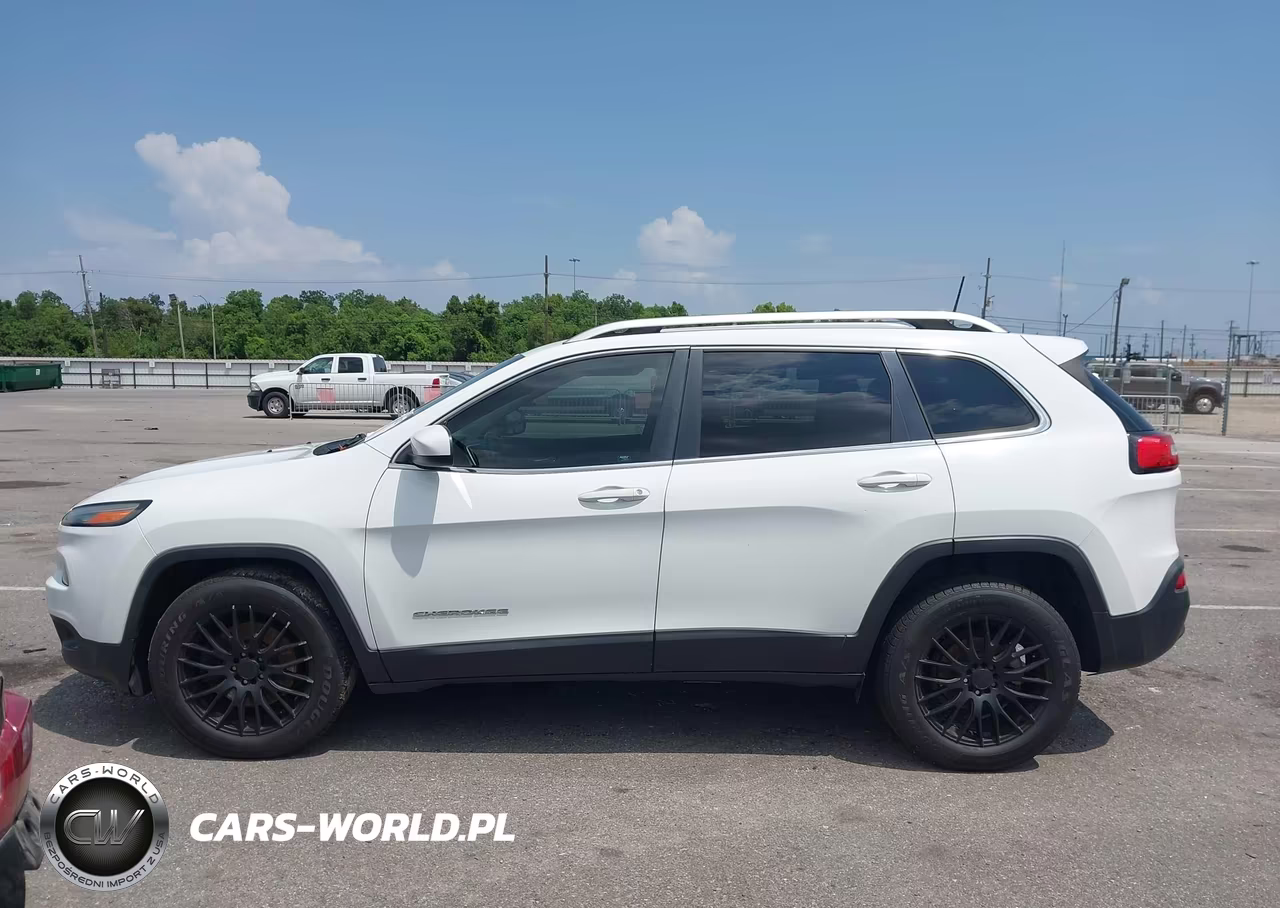 2017 Jeep Cherokee Latitude VIN:1C4PJLCB2HW539741 - 14