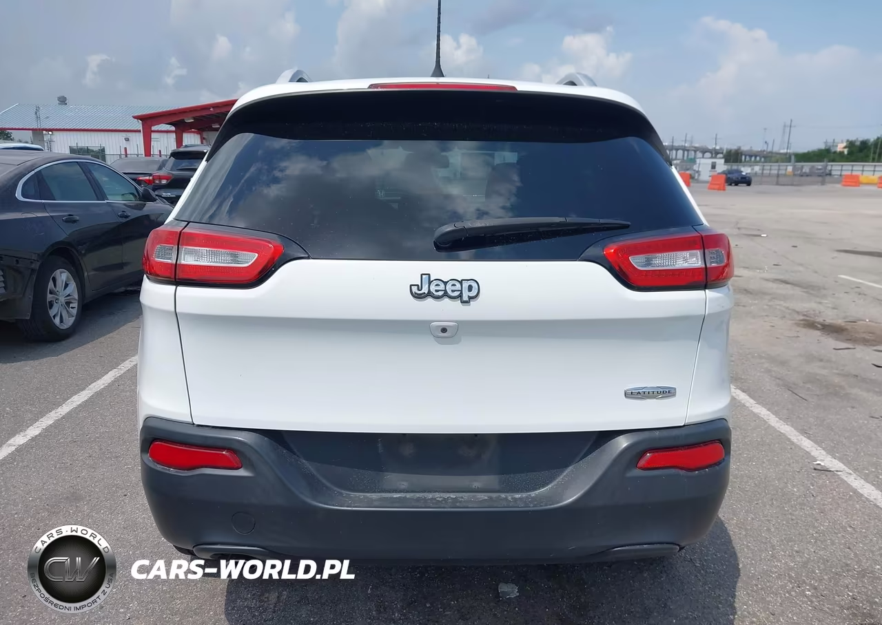 2017 Jeep Cherokee Latitude VIN:1C4PJLCB2HW539741 - 16