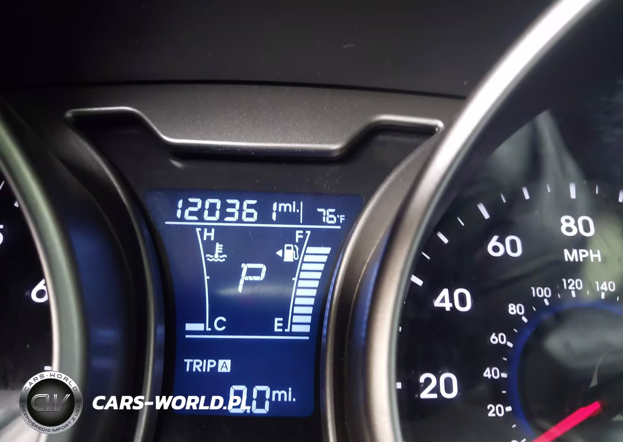 2017 Hyundai Veloster VIN:KMHTC6AD2HU322471 - 12