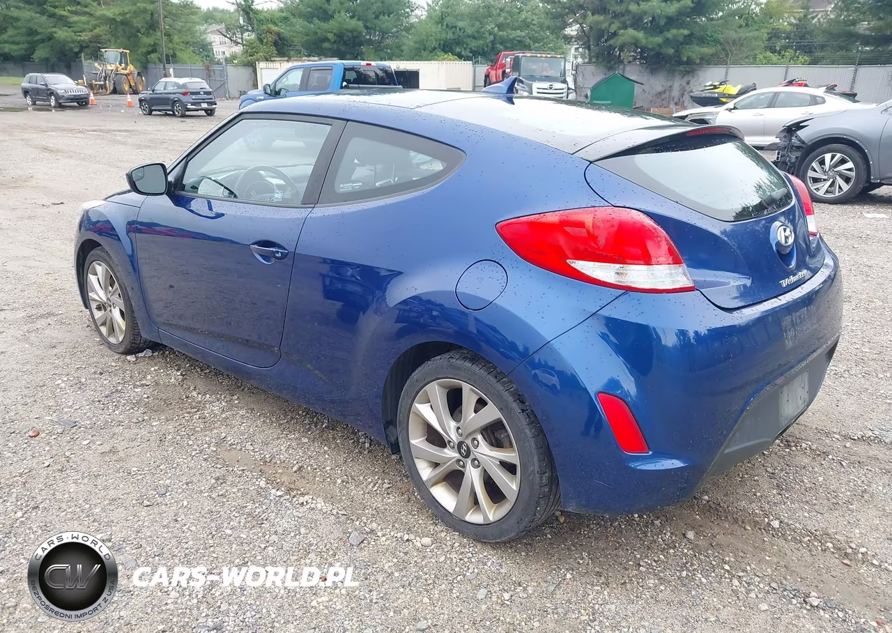2017 Hyundai Veloster VIN:KMHTC6AD2HU322471 - 3