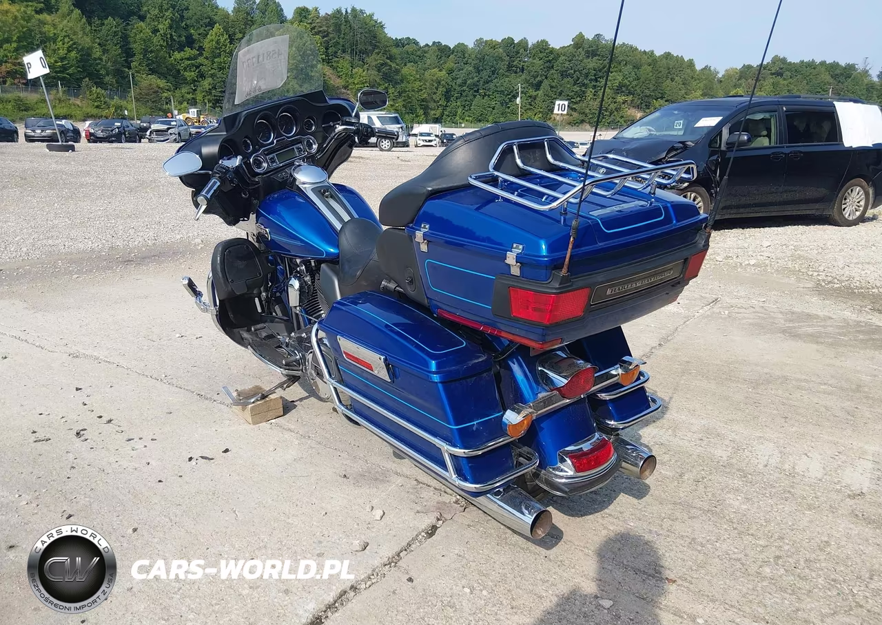2010 Harley-Davidson Flhtcu VIN:1HD1FC413AB612169 - 3